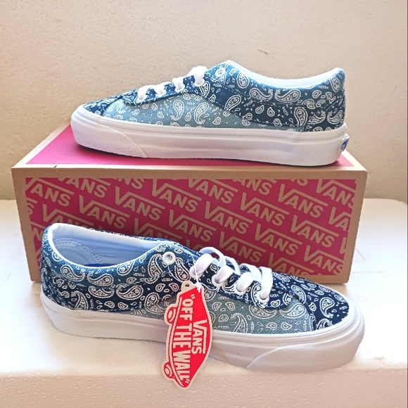 Vans - Picture 4 of 4